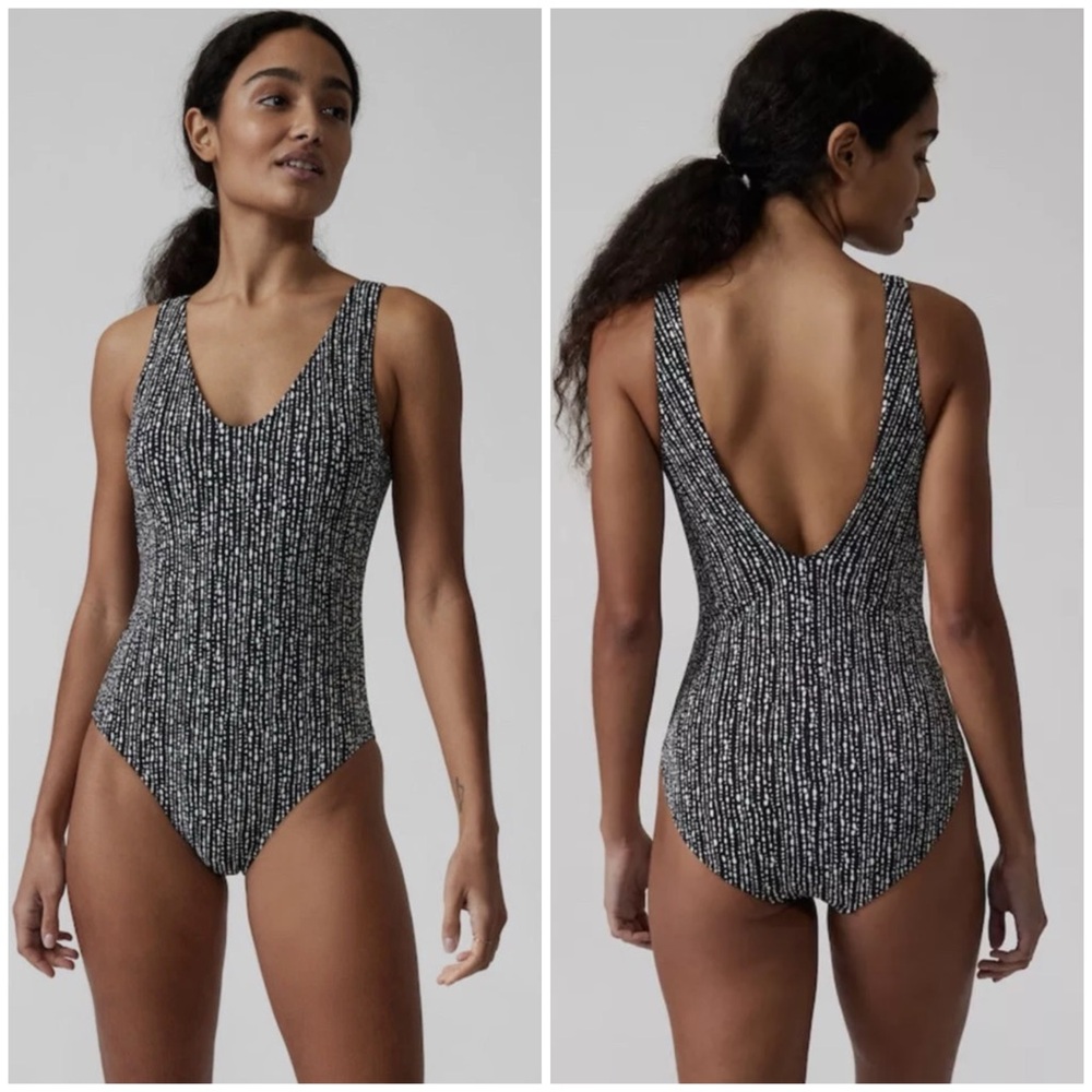🔴New! Athleta Elegant Black and White Women's Swimsuit